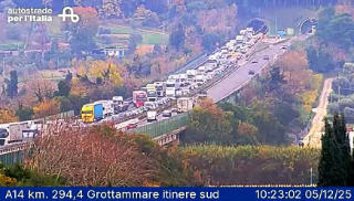 A14 - Scontro in galleria a Cupra: un ferito e traffico in tilt